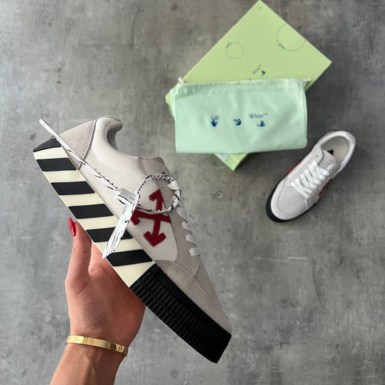 Off-White Low Vulcanized Sneakers