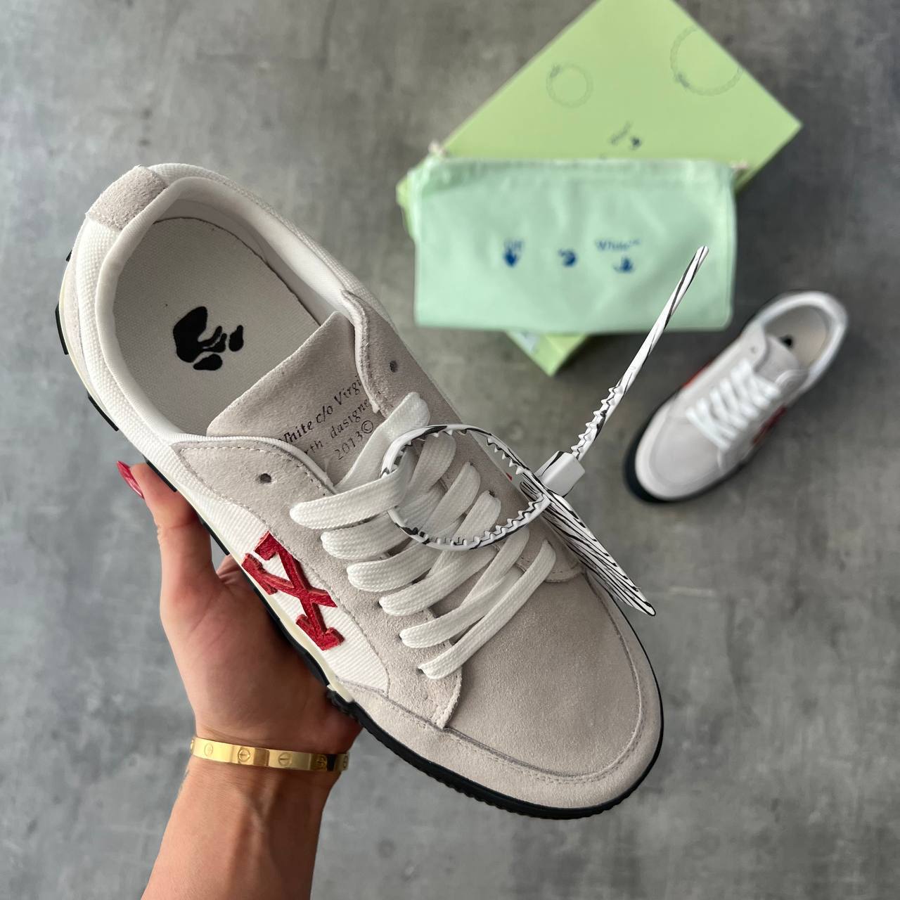 Off-White Low Vulcanized Sneakers